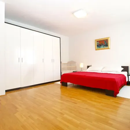 House Vinkuran 1823 Dom wakacyjny Pula