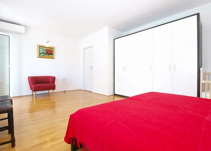 Дом отдыха House Vinkuran 1823 *