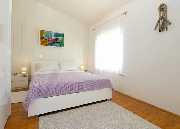 House Vinkuran 1823 *