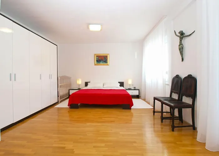 House Vinkuran 1823 Holiday home Pula