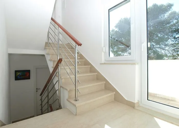 House Vinkuran 1823 *