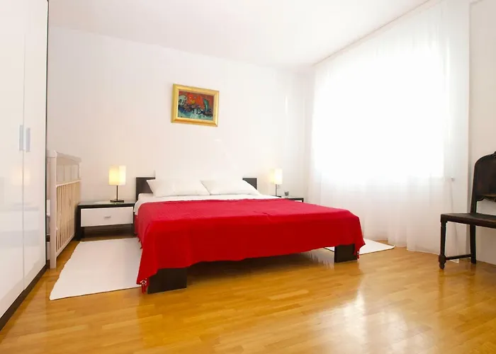 Holiday home House Vinkuran 1823 *