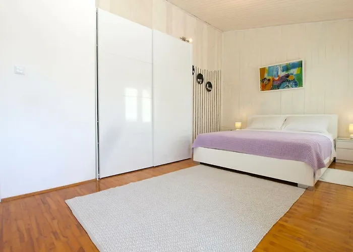 House Vinkuran 1823 * Pula