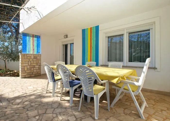 Holiday home House Vinkuran 1823